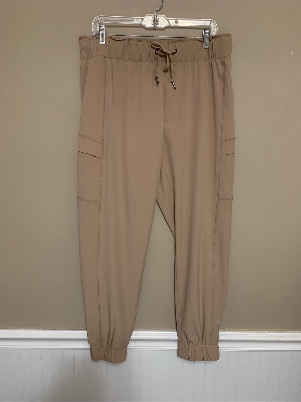 FREEFLY Women’s Passage Natural Large Commuter Joggers Outdoors  Minimalist NWT